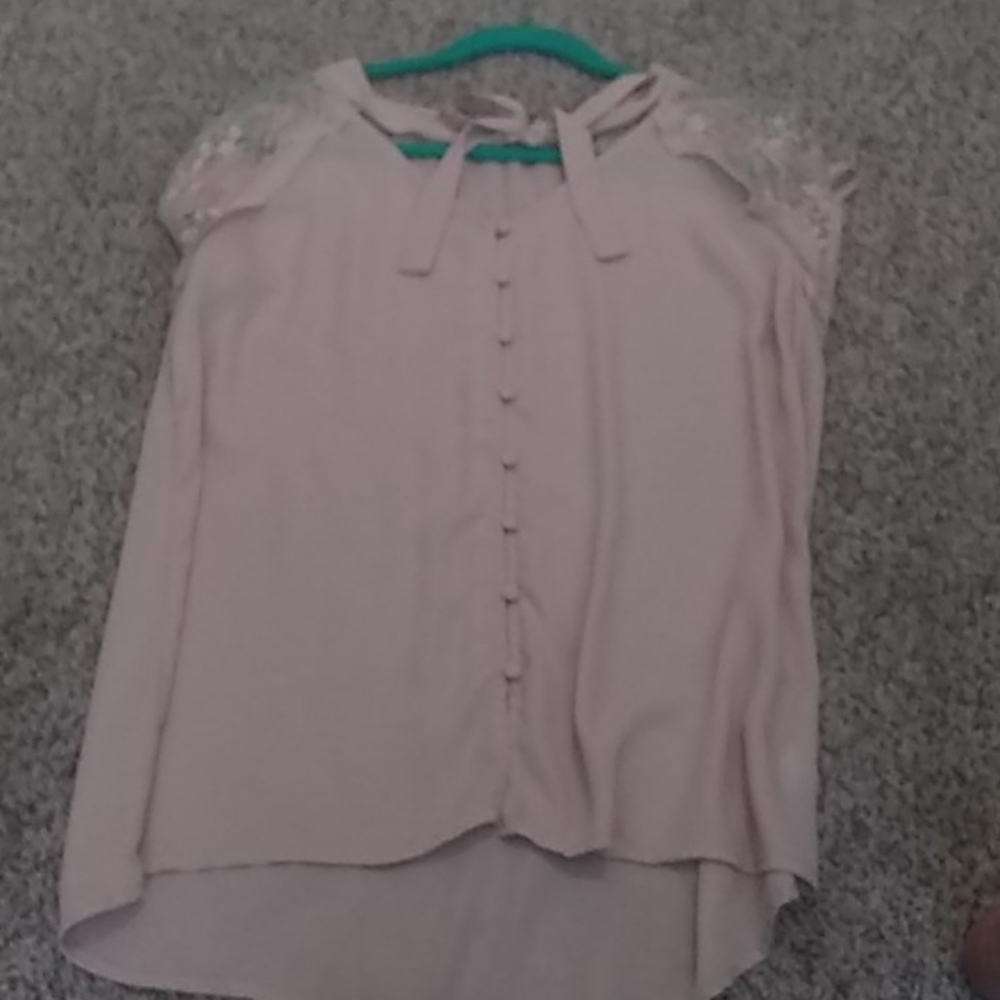 Cute loose shirt